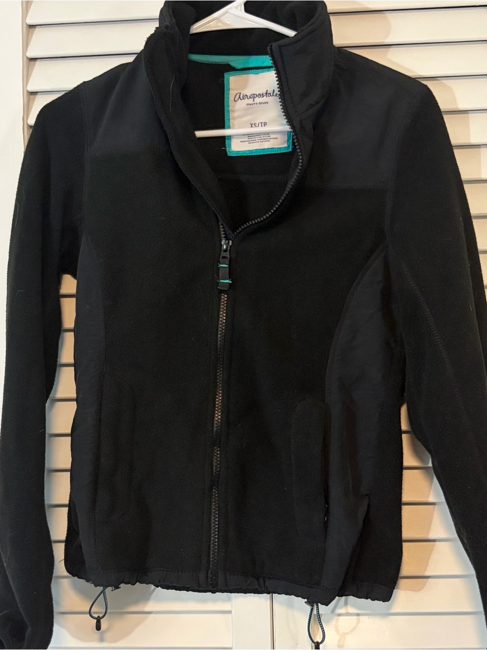 Aeropostale ladies Black Fleece Jacket with Teal Accent